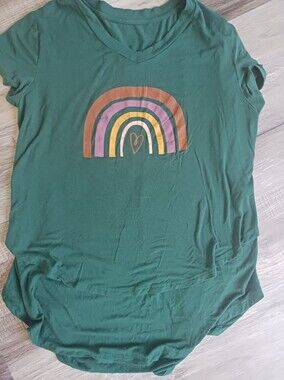 Latched Mama Emerald Green V-Neck Short Sleeve Nursing Tunic w/ Rainbow Graphic